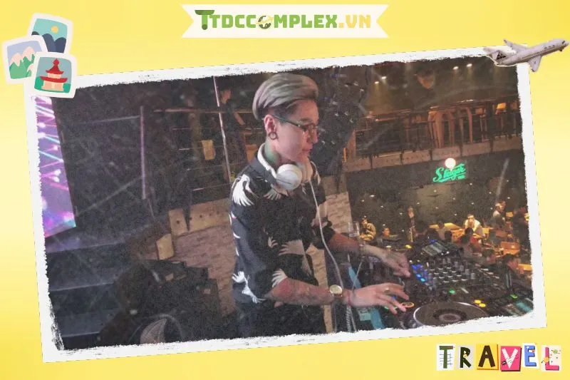 165-club-quan-bar-hoan-hao